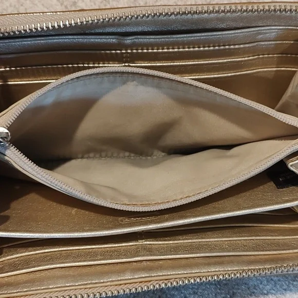 Coach Gold Patent Leather Wallet•Used•Color Transfer•Zippy Wallet - Picture 7 of 9